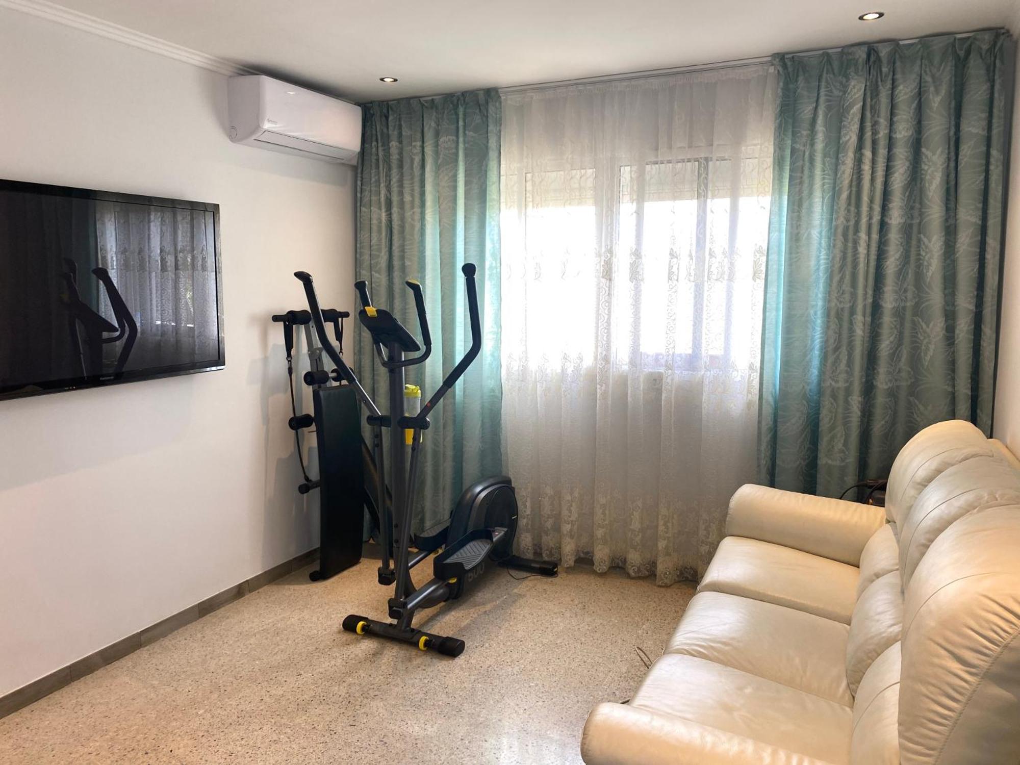 Shared Apartment! Piso Compartido! Общая Квартира! 塞维利亚 外观 照片