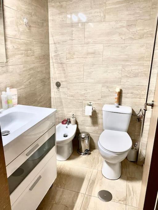 Shared Apartment! Piso Compartido! Общая Квартира! 塞维利亚 外观 照片