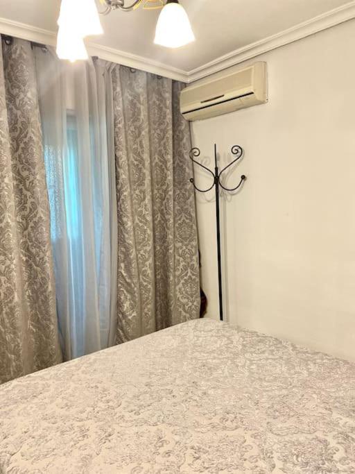 Shared Apartment! Piso Compartido! Общая Квартира! 塞维利亚 外观 照片